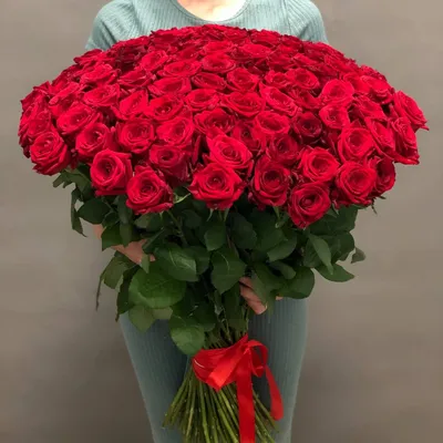 Букет красных роз в крафте NEW купить с доставкой в Пушкине и СПб: цена,  фото, описание - «ChocoRose»