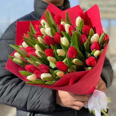 Купить Букет цветов на 8 марта маме с доставкой | Заказать цветы дешево в  магазине Iziflo