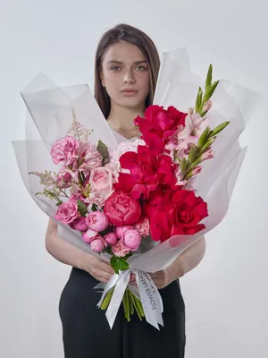 Купить Букет цветов к 8 марта \"Грани цвета\" в Москве по 1760 ₽ арт – 12685