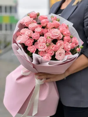 Букет из 51 кустовых роз - Доставкой цветов в Москве! 20813 товаров! Цены  от 487 руб. Цветы Тут