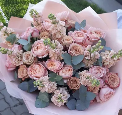Очепятка: букет цветов со свободным составом по цене 9910 ₽ - купить в  RoseMarkt с доставкой по Санкт-Петербургу