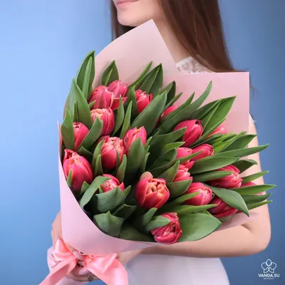 Заказать букет с тюльпанами, анемонами и нарциссами №729 с доставкой по  Москве