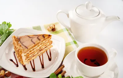 Послеобеденный чай шоколадный торт и кофе на тарелке Фон И картинка для  бесплатной загрузки - Pngtree