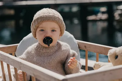 Зачем новорожденному нужны черно-белые игрушки? | Сделано в Москве | Дзен