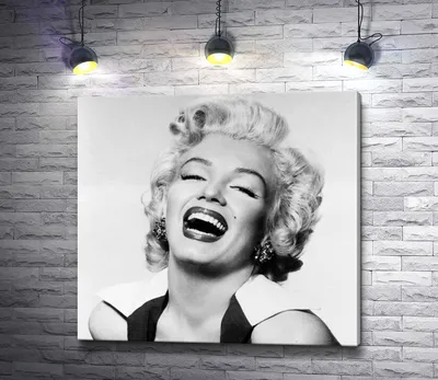 Купить картину-постер \"Портрет Мэрилин Монро (Marilyn Monroe) в откровенном  платье и черно-белых тонах\" с доставкой недорого | Интернет-магазин  \"АртПостер\"