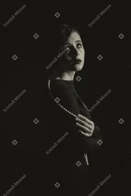 Черно-белый портрет женщины в Hijab Стоковое Фото - изображение  насчитывающей людск, экземпляр: 89906058