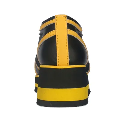 черно-желтый цвет пола тренажерного зала Стоковое Фото - изображение  насчитывающей сторонника, многоцветный: 219836796