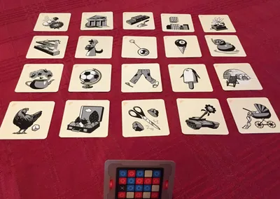 How to Play Codenames Remotely With Team on Zoom - Springworks Blog