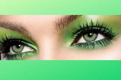 Красивые девушки с зелеными глазами - фото