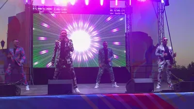 Российская поп-группа \"петербурская четверка\" - Группа ,,Дискомафия,, на  празднике города. - YouTube