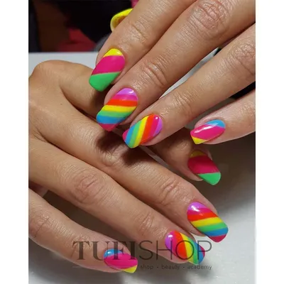 Яркий дизайн ногтей - Студия красоты \"NailsProfi\"