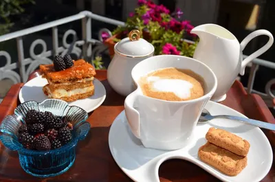 Your Coffee Look - Доброе утро!🌸🍫😊🍓🍪☕️ #кофе #завтрак #YourCoffeeLook/  #breakfast #утро #сароматомкофе #счастье #spring #весна фото - Marialaura  Gionfriddo @gionsnow | Facebook