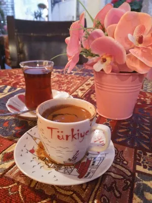Турецкие оладушки-крепы от Вали Бусыгиной и пару слов о турецком чае (как  пить, как заваривать) | DiDinfo | Дзен