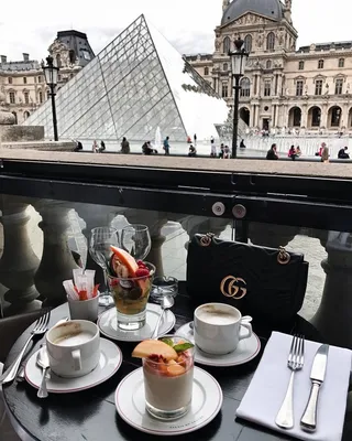 Доброе утро) #париж | By Приват Тур | Facebook