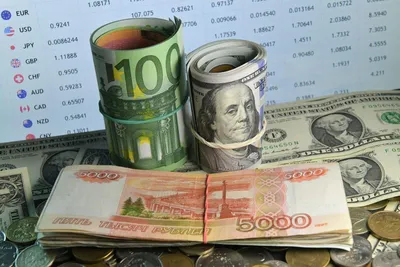 Курс валют в Украине на 7 декабря: сколько стоят доллар и евро