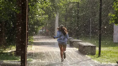 Почему в Москве не прекращаются дожди — отвечает метеоролог — Сноб