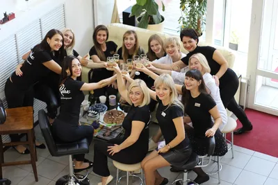 Дружный коллектив ищет сотрудника, который будет создавать изделия из  натуральных волос в Ростове