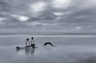 Двое и море .. Фотограф Aleksandr Karyagin