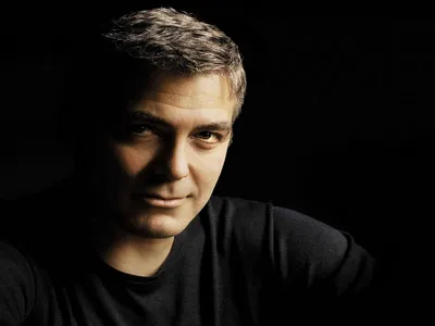 Впечатляющие фото Джорджа Клуни в разных ситуациях и образах