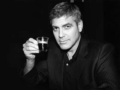 Ошеломляющие снимки Джорджа Клуни: неотразимый взгляд и харизма на фото