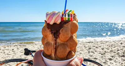 Французский пикник еды Outdoors около моря Стоковое Фото - изображение  насчитывающей просто, туризм: 26305044