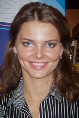 Пленительная улыбка Елизаветы Боярской на фото