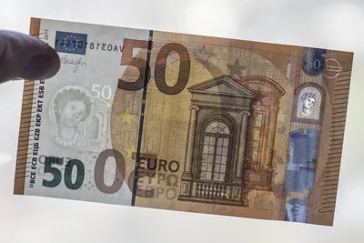 Как распознавать фальшивые евро?