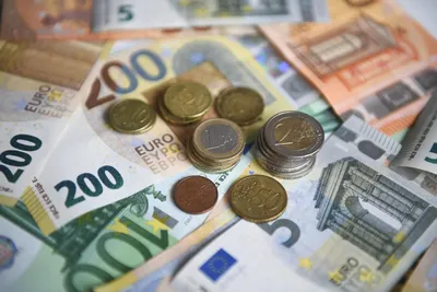 Европейский центробанк показал новую купюру в 10 евро — РБК