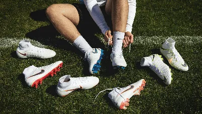 Бутсы Nike для футбола: Mercurial, Phantom, Tiempo и другие