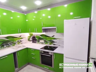 Ярко зеленая угловая кухня из МДФ в пленке ПВХ - Кухни на заказ по  индивидуальным размерам в Москве