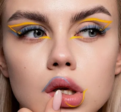 20 модных идей для макияжа глаз с фото: справитесь без подготовки!