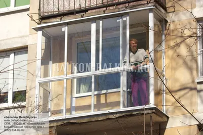 Дутый кованый французский балкон с завитками КФБ-138: купить в  Санкт-Петербурге, фото, цены