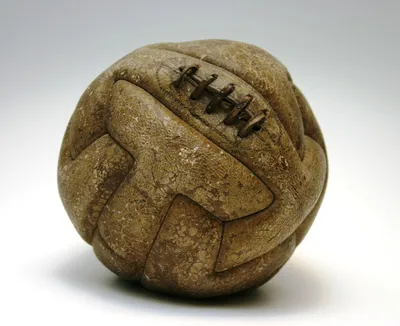 Футбольный мяч First Kick размер 4 (дети 9-12 лет) красный KIPSTA, красный  – заказать по выгодной цене из-за рубежа в «CDEK.Shopping»