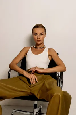 Полина Гагарина: о сериале «Бывшие», откровенных сценах, актерской карьере  и любви к рискам | Vogue Russia