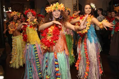 Гавайская вечеринка состоялась сегодня в Игровой комнате «Веселые пчёлки»  районного Дома культуры — Центр народной культуры