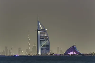За счет чего богатеет город Дубай?