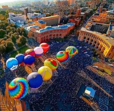 Отзыв о Достопримечательности г. Ереван (Армения) | Старый город с  многовековой историей, но с вкраплениями советского наследия.