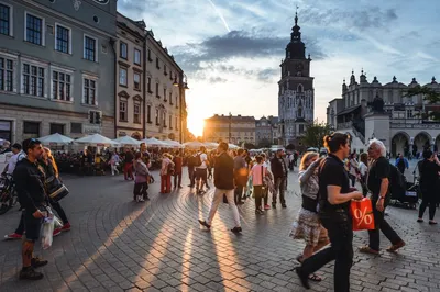 городской пейзаж старого города Европы. симпатичная картинка мультфильма.  генеративный помощник Иллюстрация штока - иллюстрации насчитывающей обои,  город: 277250497