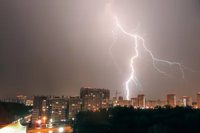 Гроза в городе. В 15 фотографиях и одном видео – Москва 24, 14.07.2016