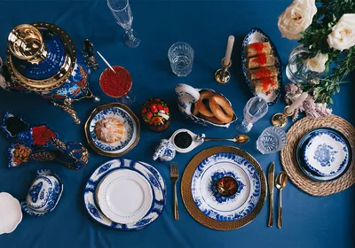 Тарелка для первого «Синие Розы» (супница) | Фарфор Гжель Люкс