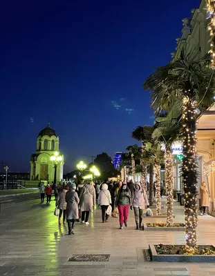 Крым. Ялта 8 марта - очень празднично на набережной | Апполинария Гордиенко  | Дзен