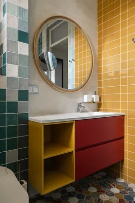 Яркая и веселая ванная комната с большой душевой кабиной и подвесной  мебелью. #дизайн_ванной #подв… | Красные ванные комнаты, Проекты небольших  домов, Дизайн спален