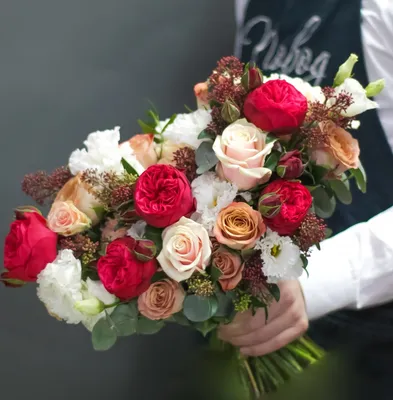 Свадебные букеты для невесты на фото — оригинальные и красивые букеты  невесты из живых цветов
