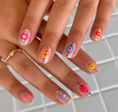 Модный, яркий дизайн ногтей великолепно смотрится на любых ногтях, что  делает его еще популярнее и желаннее 💫 ⠀ Мастер: Катя Ч ⠀ Для… | Instagram