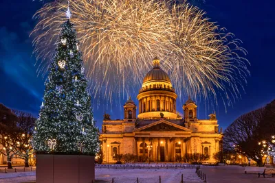 Встроенный шкаф купе яркий по своим размерам в СПб