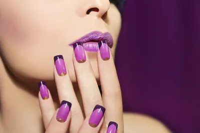 awesome Яркий и необычный маникюр цветной френч — Лучшая подборка идей |  Glitter french nails, Glitter tip nails, Glitter french tips