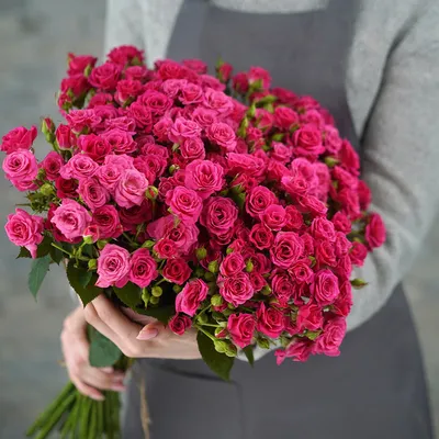 Купить букет ярко-розовых кустовых роз Лавли Лидия! - Пермь. Заказать  доставку цветов онлайн