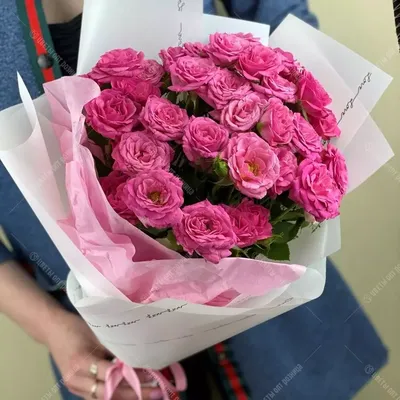 https://flawery.ru/bouquets/product/yarko-rozovye-rozy-11-shtuk-1250163/