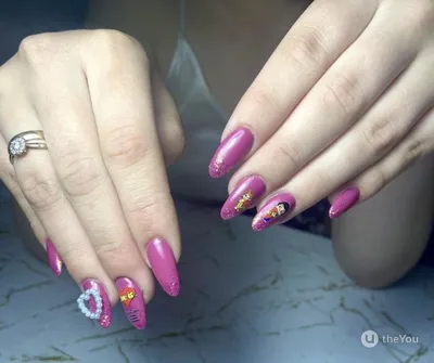 Яркий розовый френч на ногтях - 69 фото