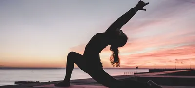 Йога: как удержать равновесие в период потрясений | Новости ООН